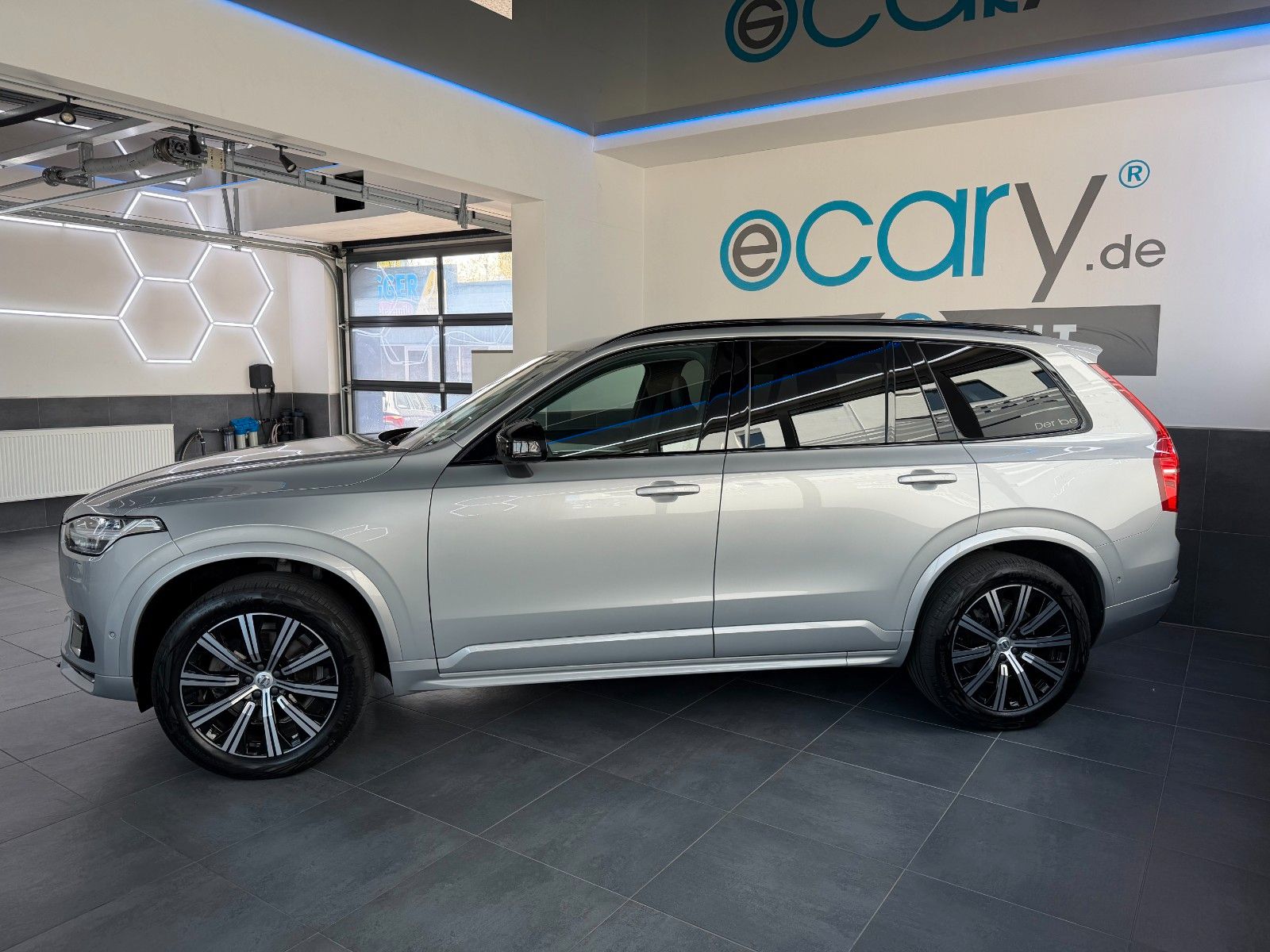 Volvo XC 90 Plus Dark AWD*7-Sitzer*LEDER*360°*AHK*ACC*