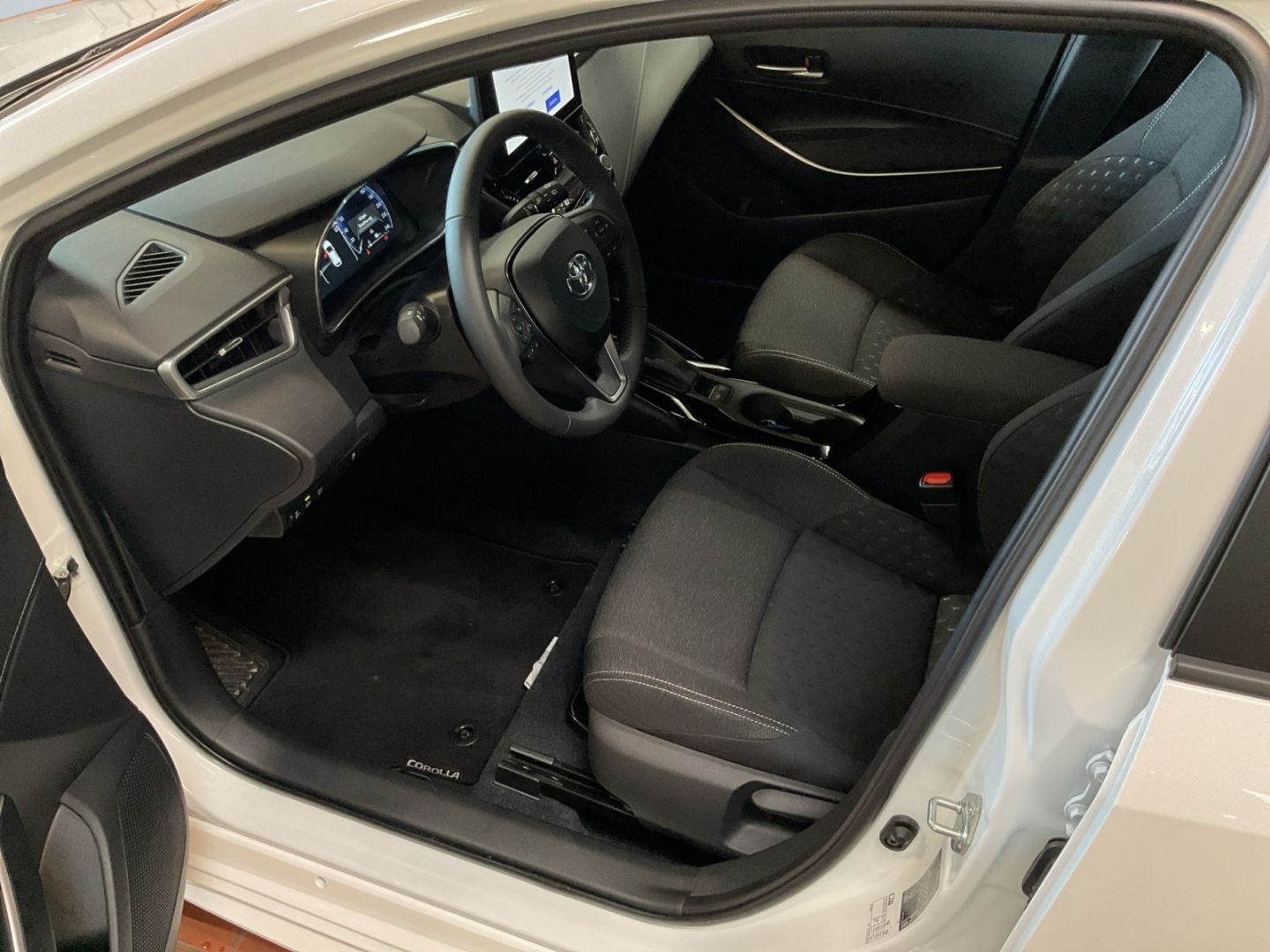 Toyota Corolla 1.8 Hybrid Comfort *LED*CAM*ACC*CarPlay*