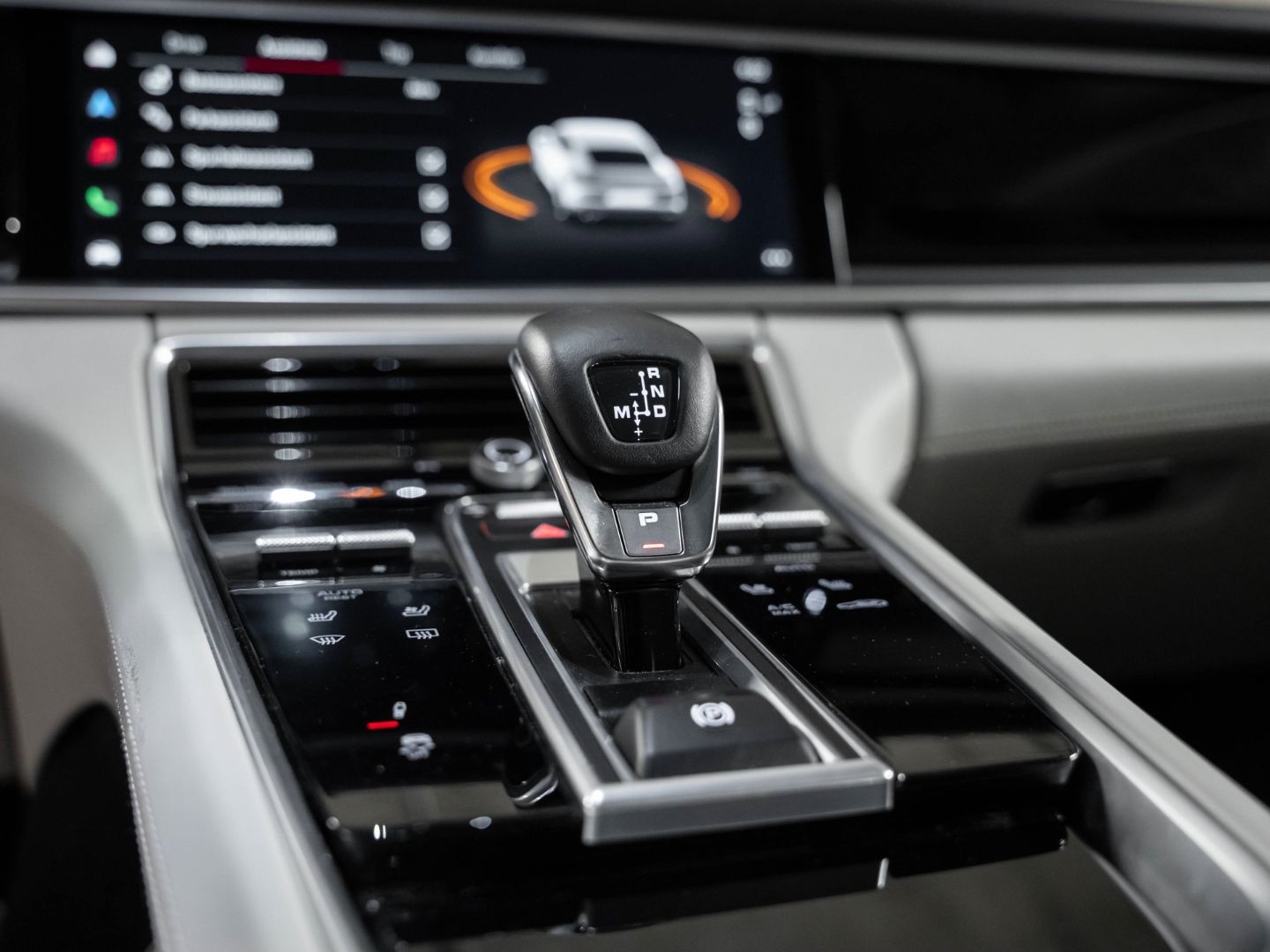 Porsche Panamera Turbo S Sport Chrono InnoDrive AHK BOSE