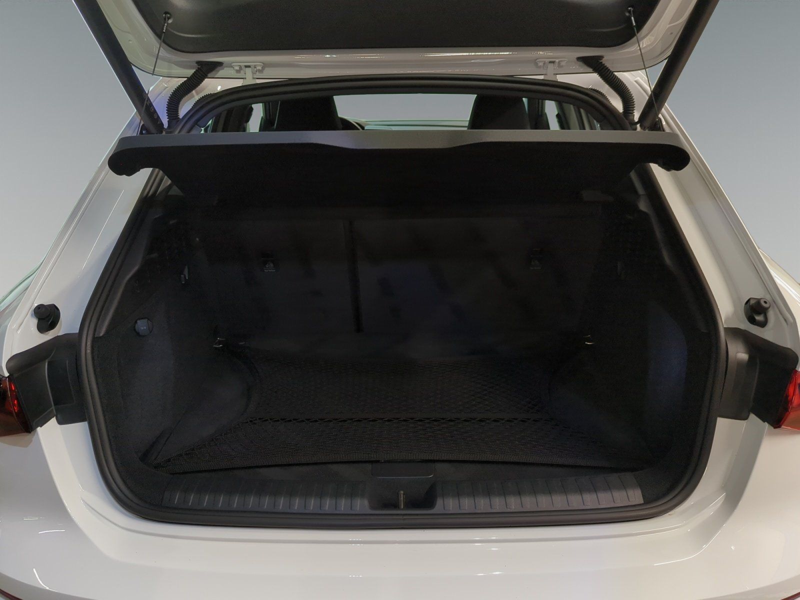 Audi A3 35 TFSI Sportback S tronic basis LED NAVI B&O