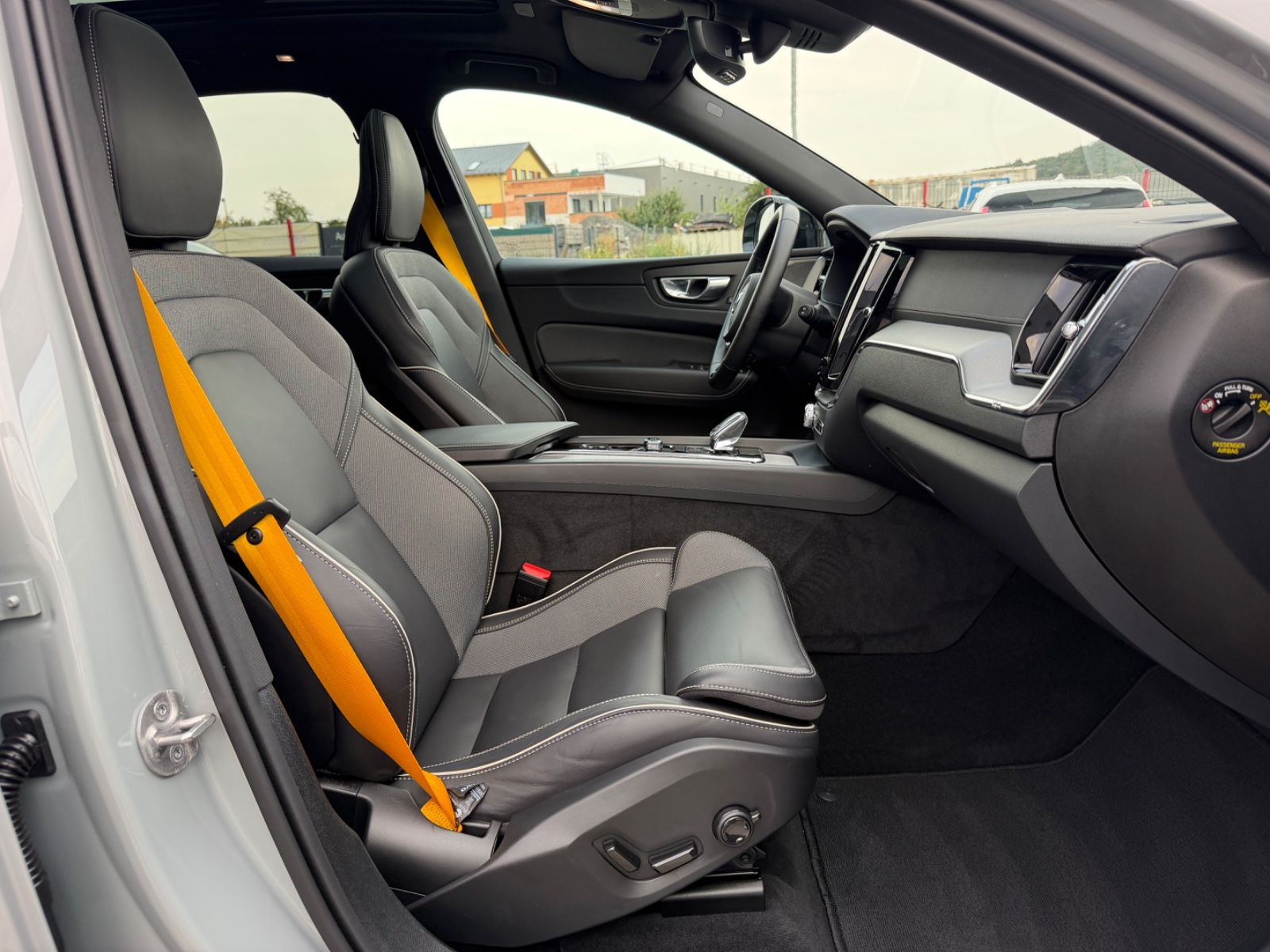 Volvo XC60 Polestar Engineered Recharge Plug-In Hybrid