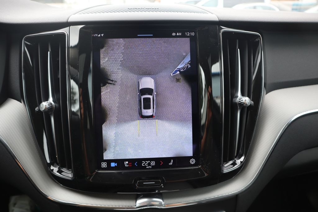 Volvo XC60 T6 AWD Recharge Plus Bright|NAVI|AHK|360CAM