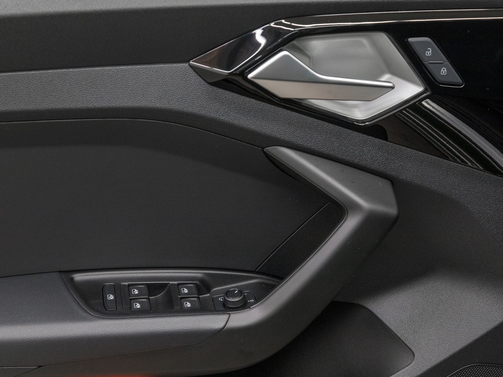 Audi A1 Sportback 25 TFSI ADVANCED - Samsaru's Car Outlet