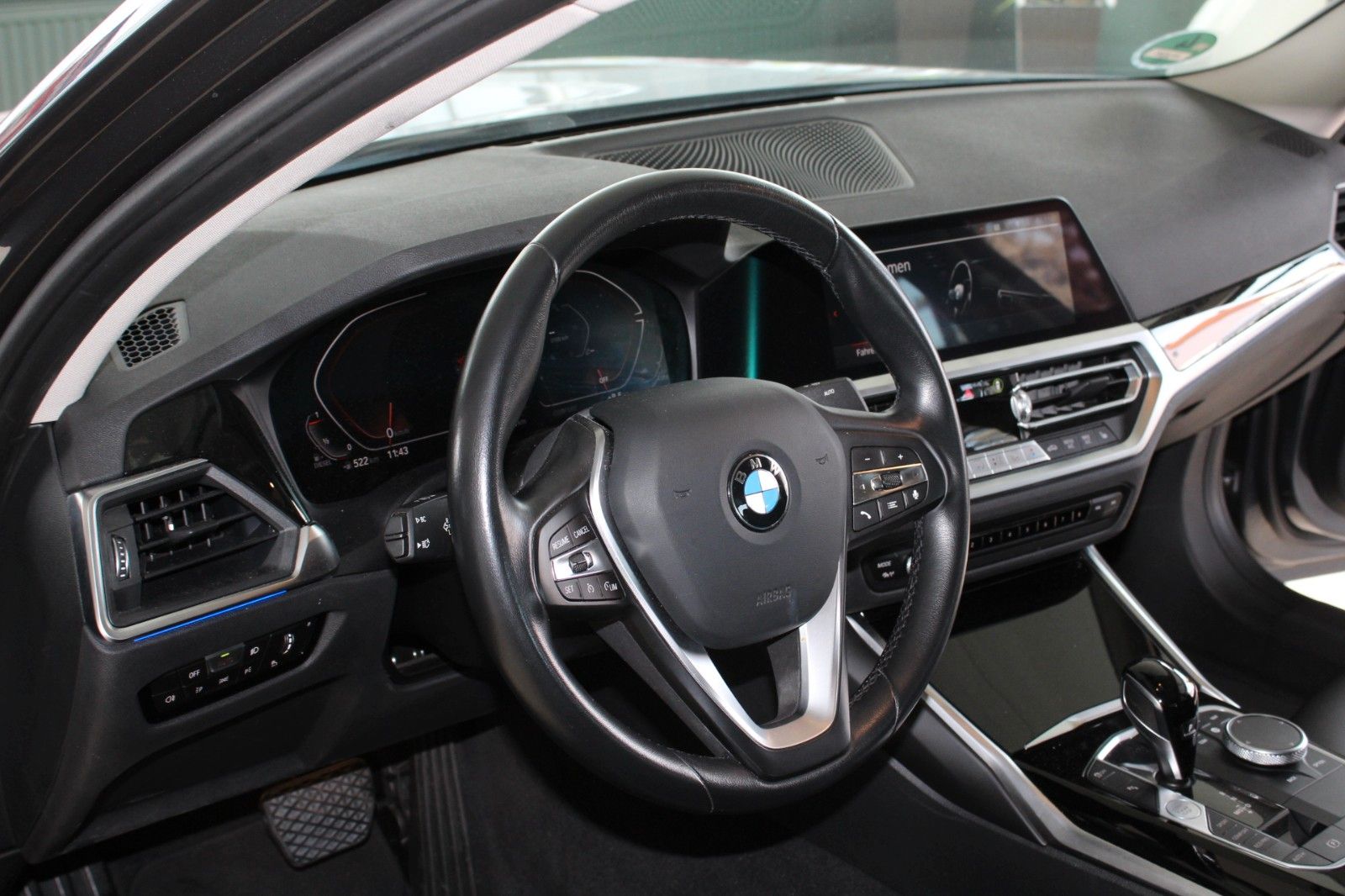 BMW 320d xDrive Sport Line Live Cockpit Navi LED