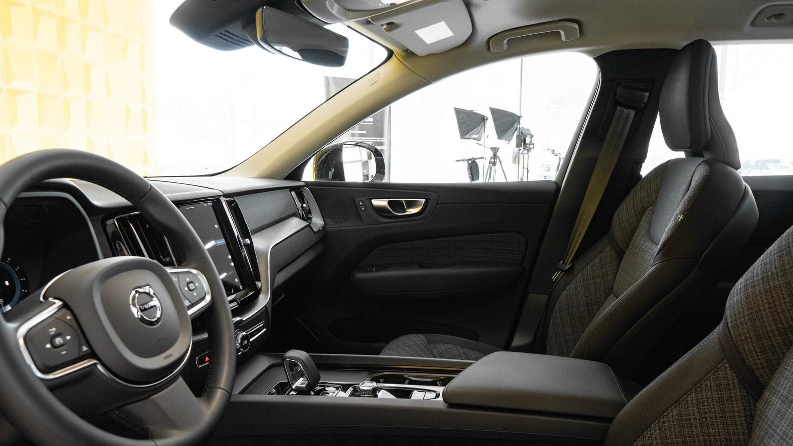Volvo XC 60 - Samsaru's Car Outlet