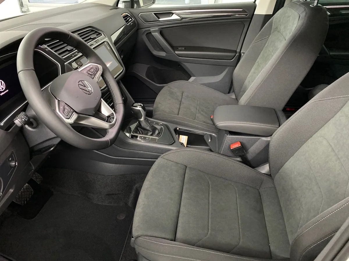 Volkswagen Tiguan  eHybrid TSI DSG Elegance AHK Matrix Pano