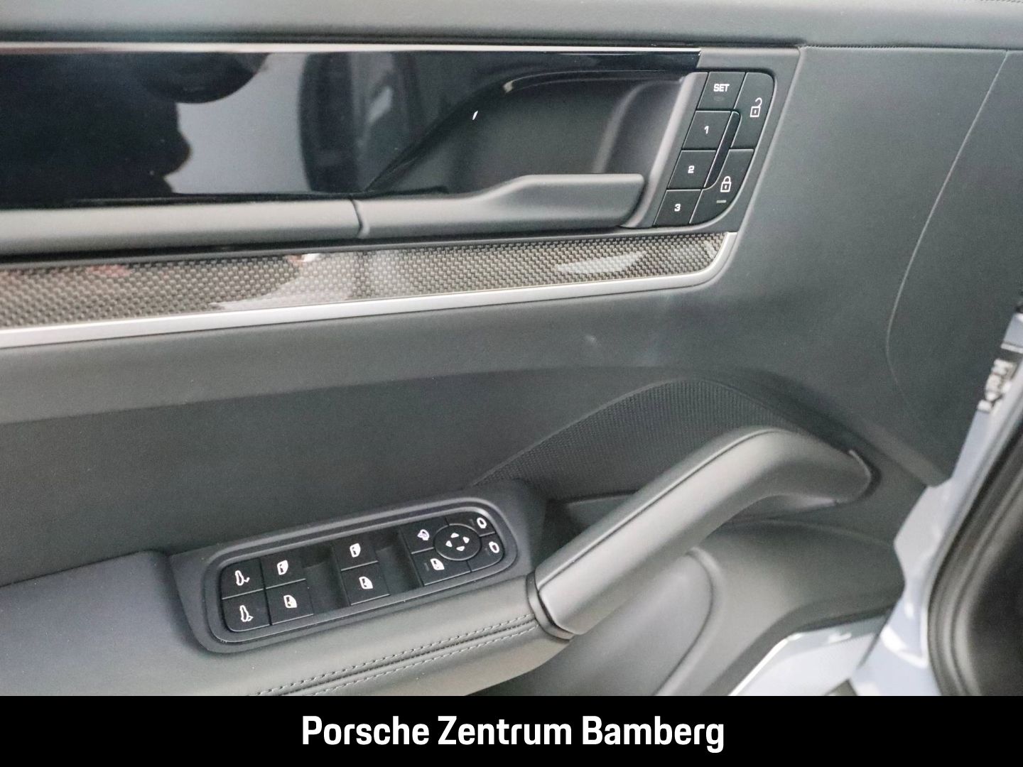Porsche Cayenne S/ Sport Design Paket/ 22 Zoll/