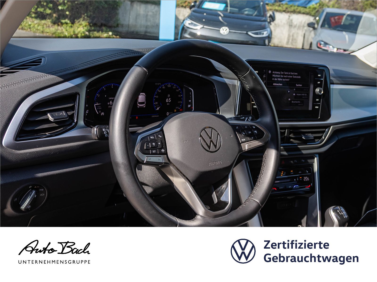 Volkswagen T-Roc 1.0 TSI Life - Samsaru's Car Outlet