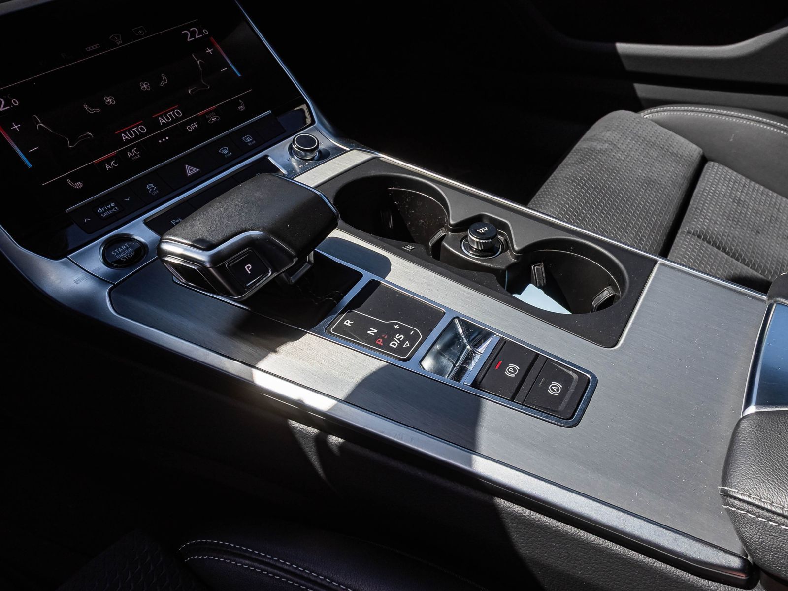 Audi A6 Avant S line 55TFSI e - Samsaru's Car Outlet