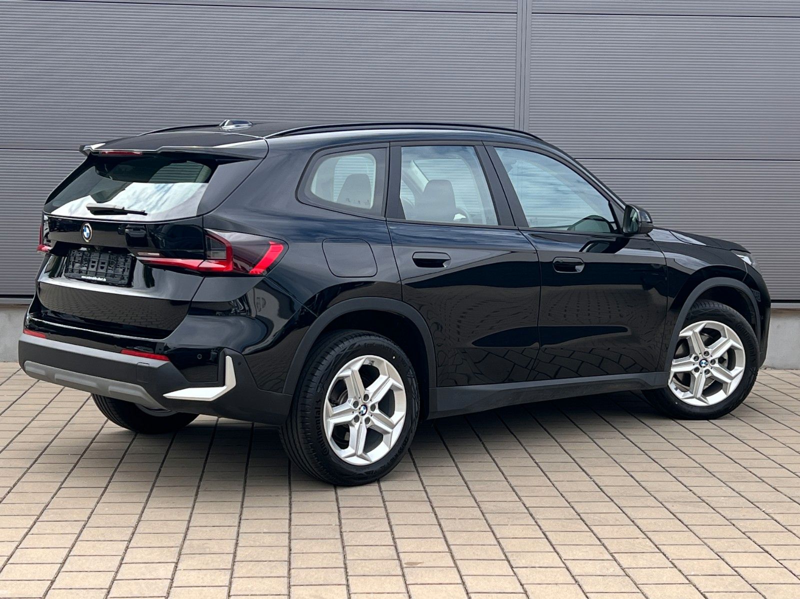 BMW X1 20d xDrive - Samsaru's Car Outlet