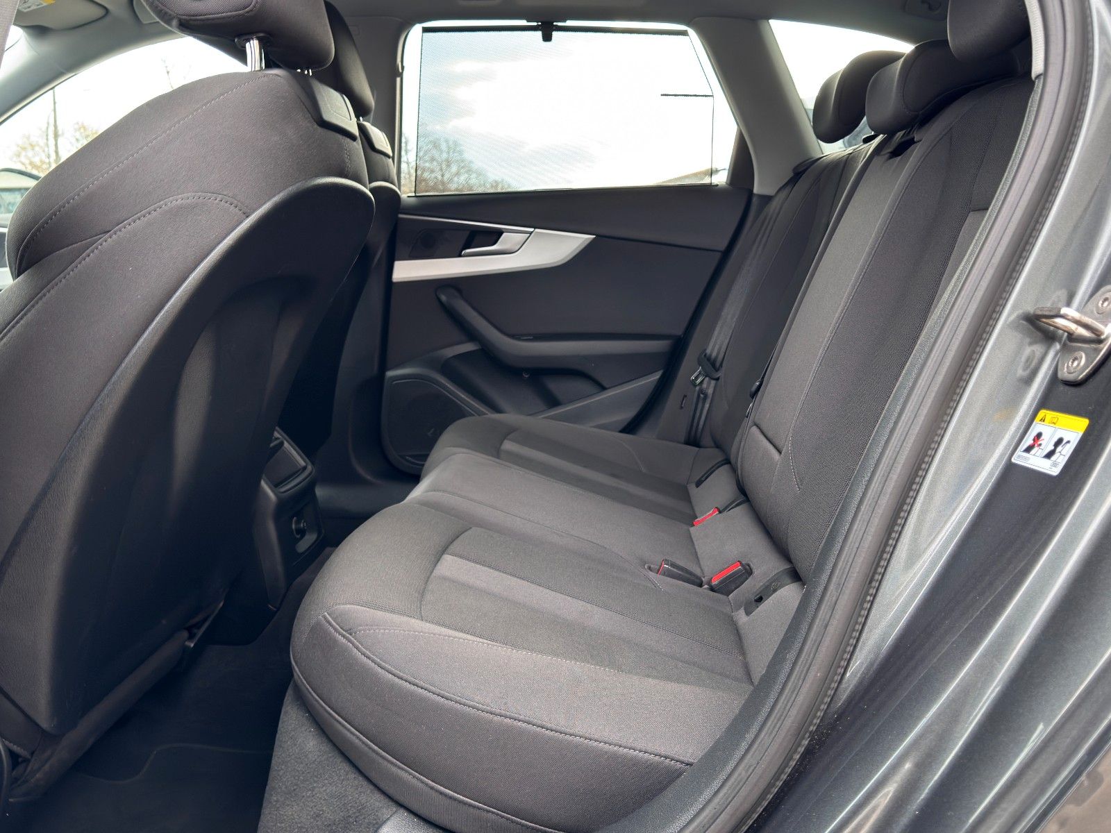 Audi A4 Av. 40 TDI S line S-Tr. - Samsaru's Car Outlet