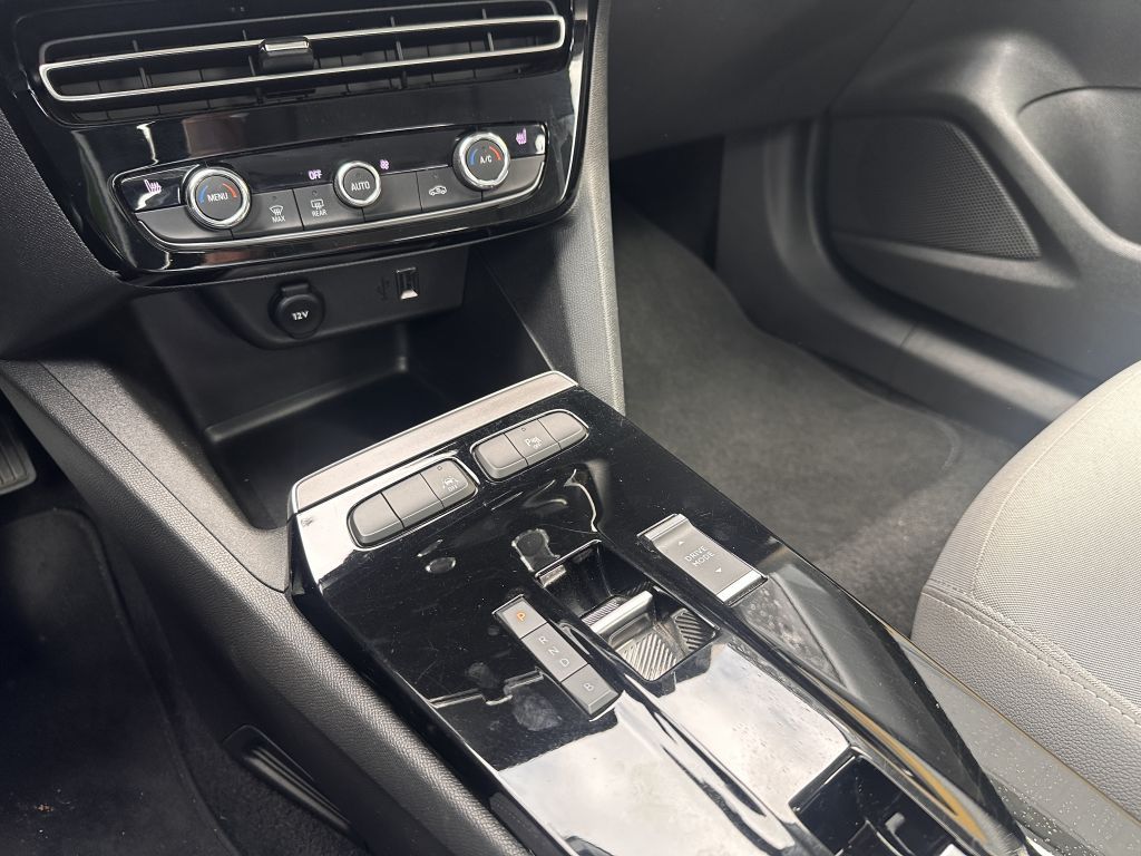 Opel Mokka-e Elegance - Samsaru's Car Outlet
