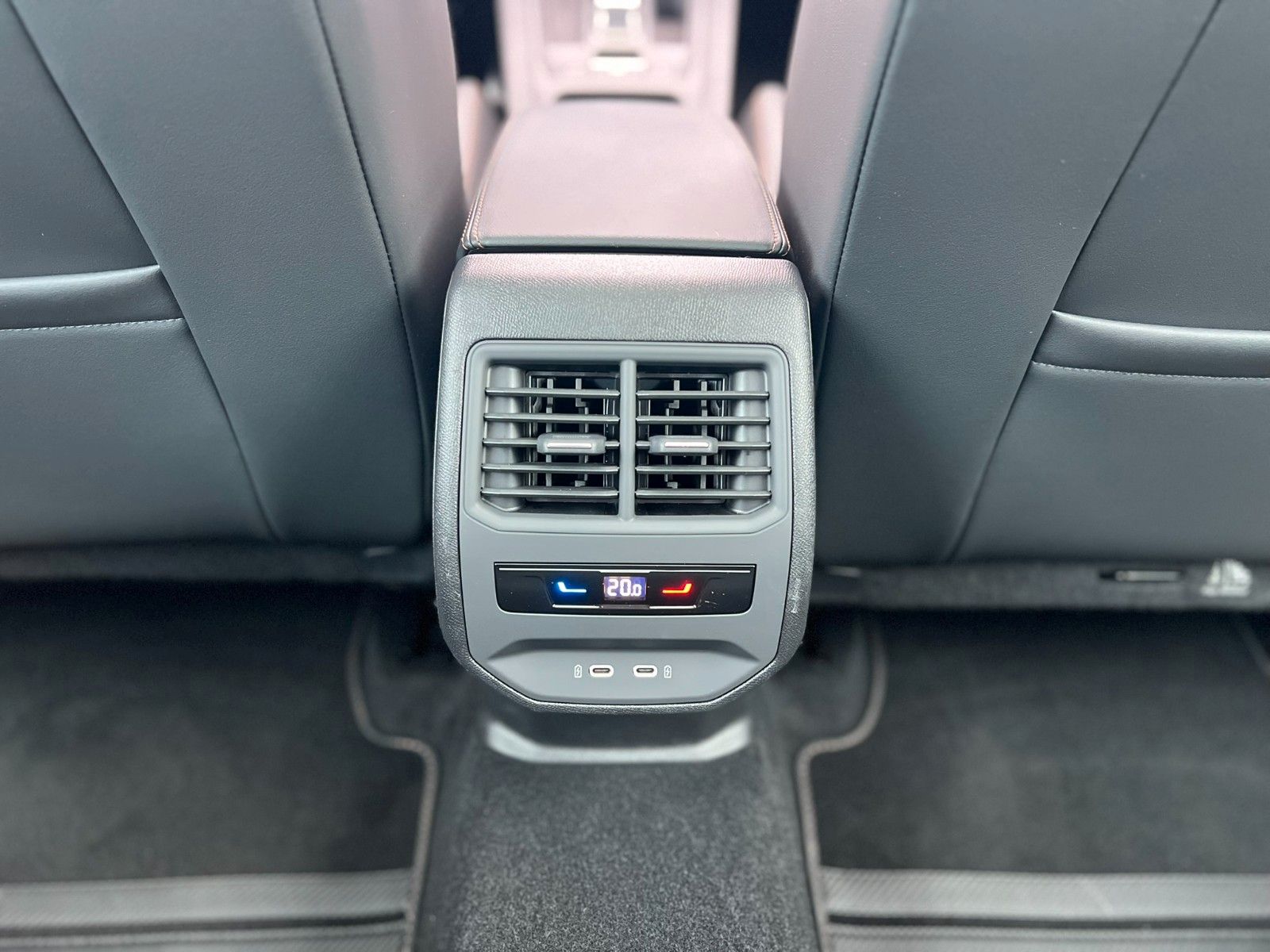 Cupra Formentor VZ 2.0 TSI DSG 4Drive-21" PANO BREMBO