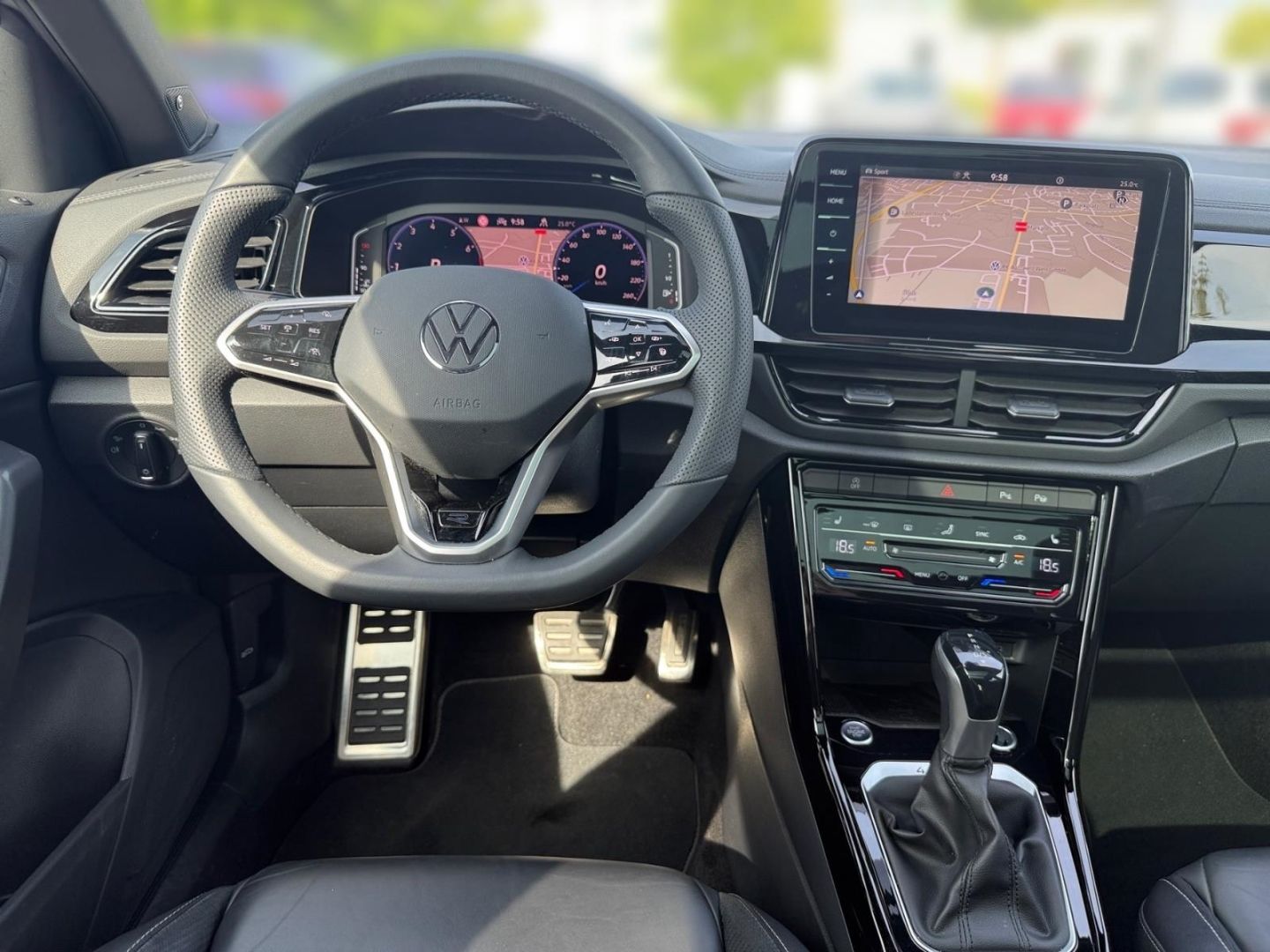 Volkswagen T-Roc R-Line 4motion 2.0 TSI - Samsaru's Car Outlet