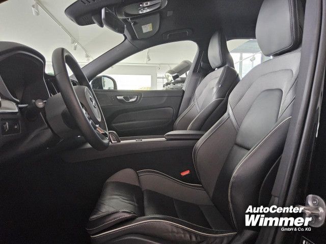 Volvo XC60 B4 D AWD R-Design Licht+Winter Paket / AHK
