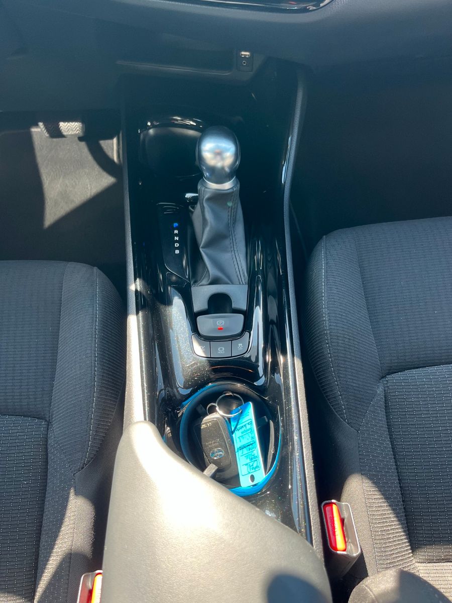Toyota C-HR Hybrid Club - Samsaru's Car Outlet