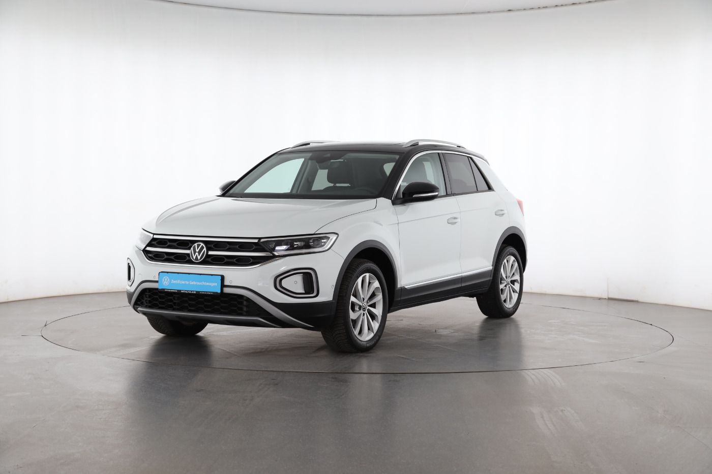 Volkswagen T-Roc 1.0 TSI Style - Samsaru's Car Outlet