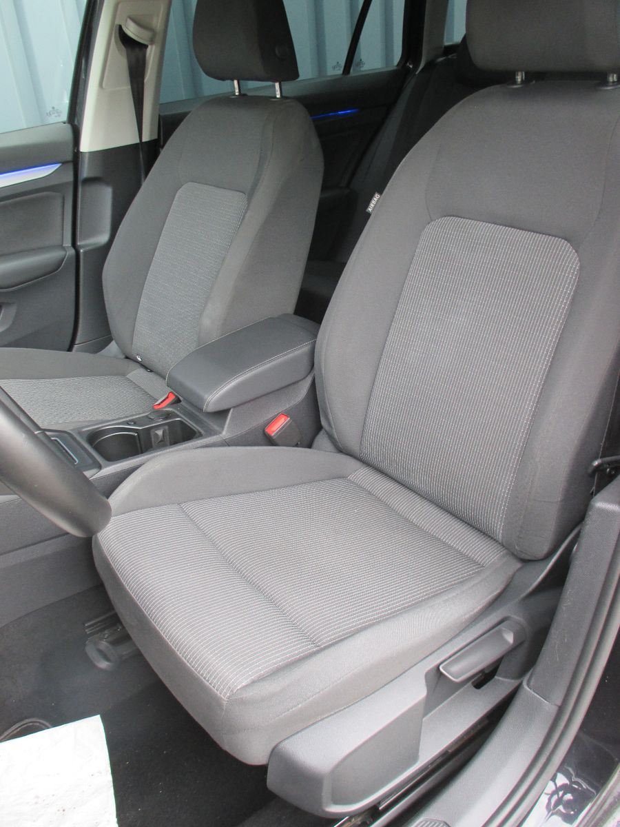 Volkswagen Golf VIII Variant 2.0 l TDI - Samsaru's Car Outlet
