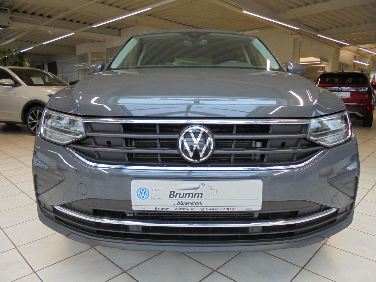 Volkswagen Tiguan Life TDI - Samsaru's Car Outlet