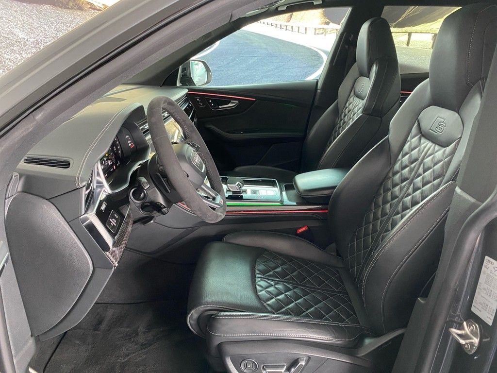 Audi Q8 50 TDI quattro S line PANO+AHK+CARBON+ACC+B&O