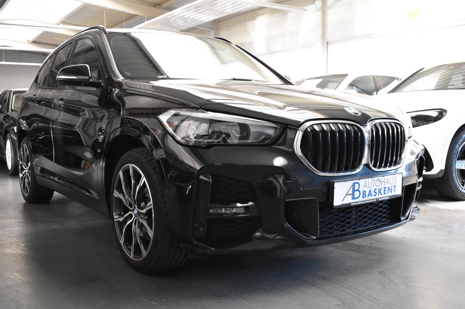 BMW X1 xDrive 25 d M SPORT - Samsaru's Car Outlet