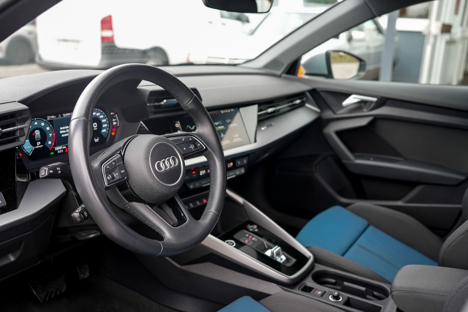 Audi A3 Sportback 35 TFSI advanced - Samsaru's Car Outlet