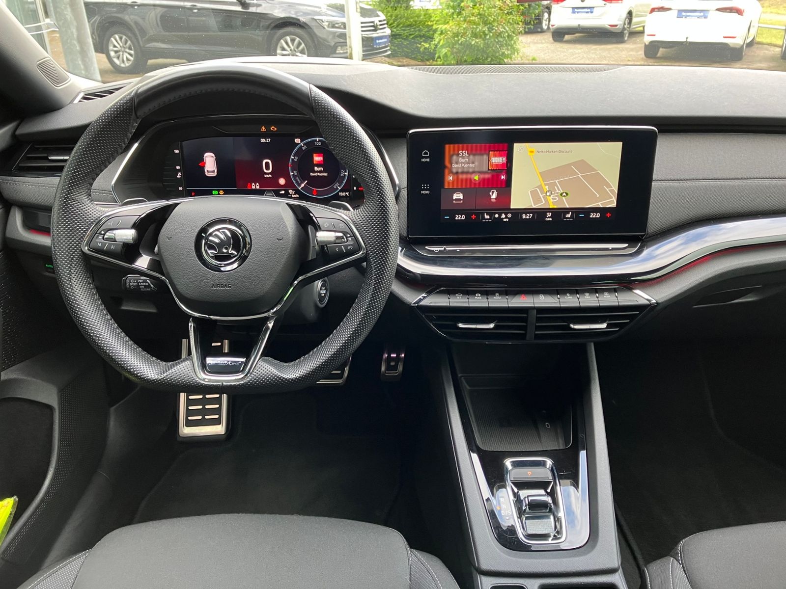 Skoda Octavia Combi 2.0 TDI Sportline - Samsaru's Car Outlet