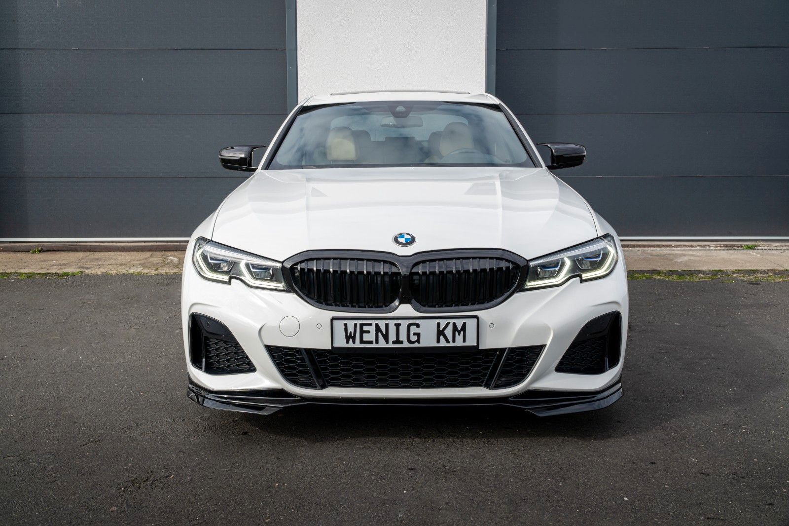 BMW 330i MSport - Samsaru's Car Outlet