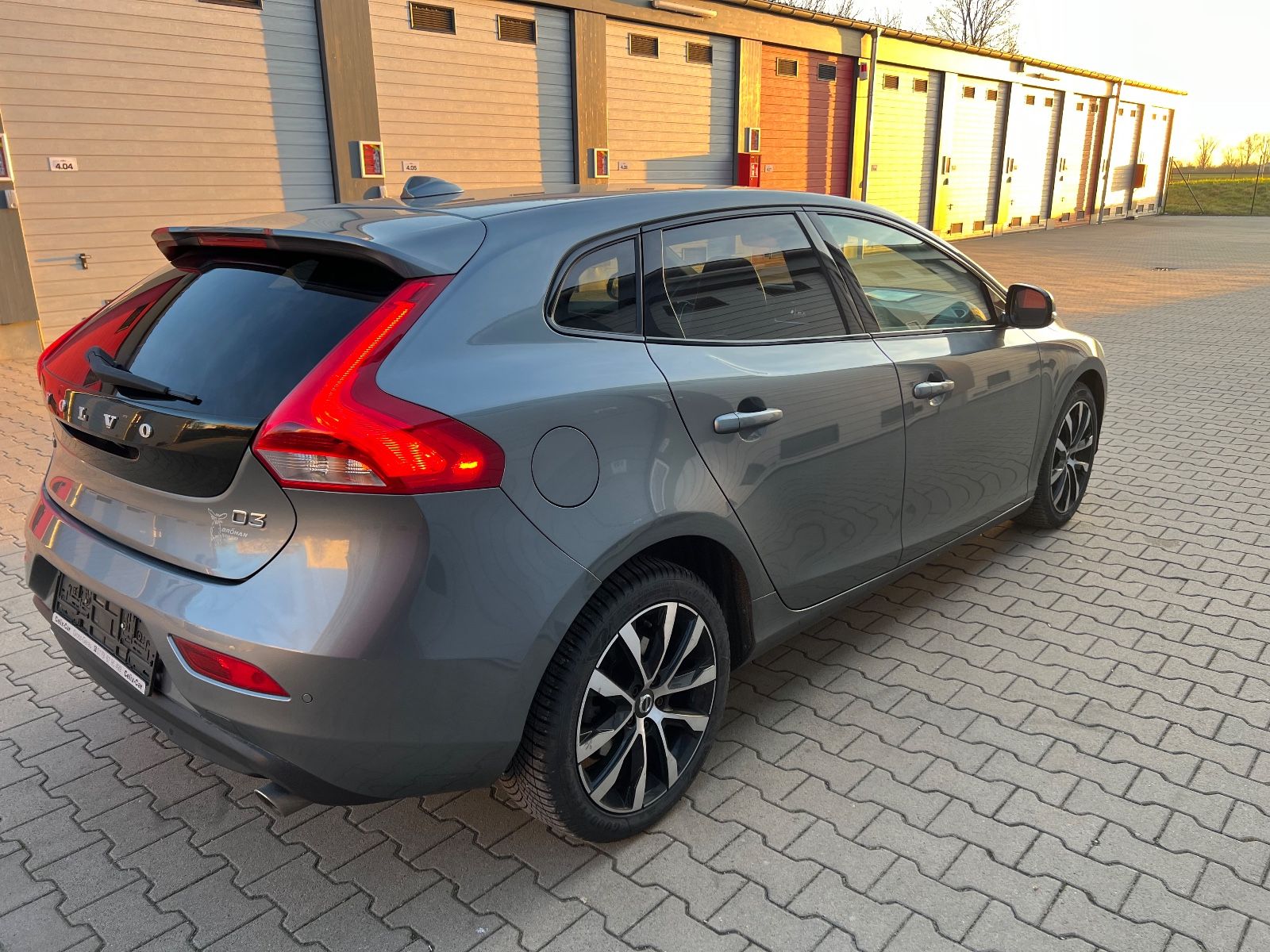 Volvo V40 Linje Svart+Kamera+LED+Tempomat+Start-Stop
