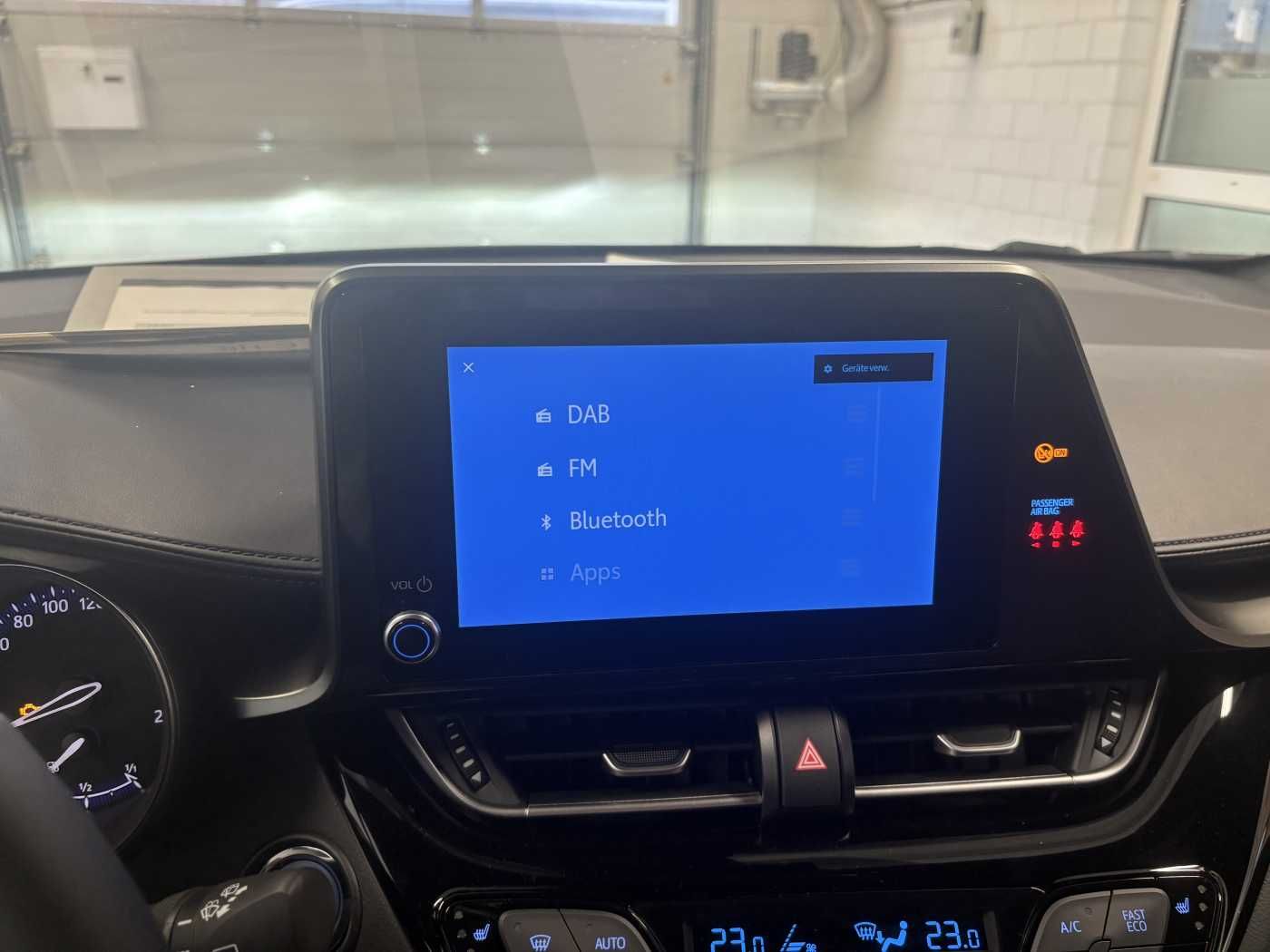Toyota C-HR Hybrid - Samsaru's Car Outlet