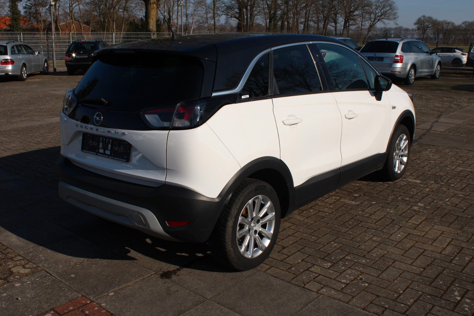 Opel Crossland - Samsaru's Car Outlet