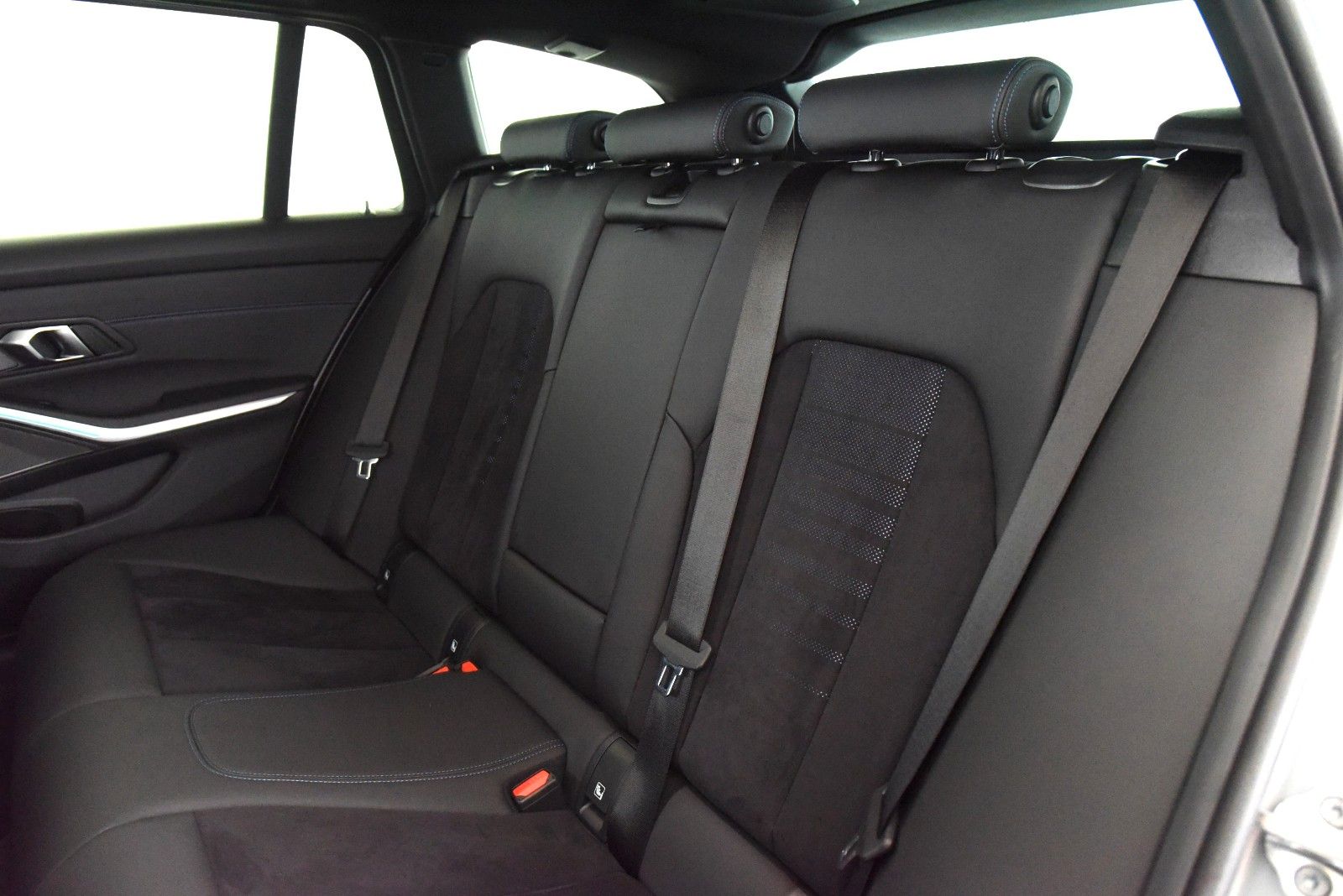 BMW 320d Touring xDrive M Sport ACC Pano H&K LED