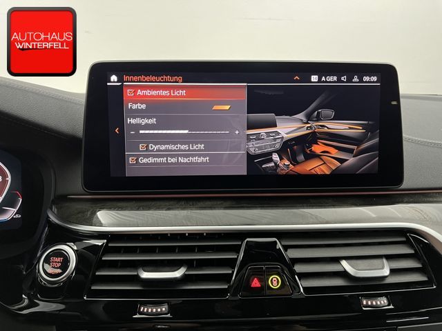 BMW 530 i xDrive Touring Luxury Line PANO+AHK+STANDH