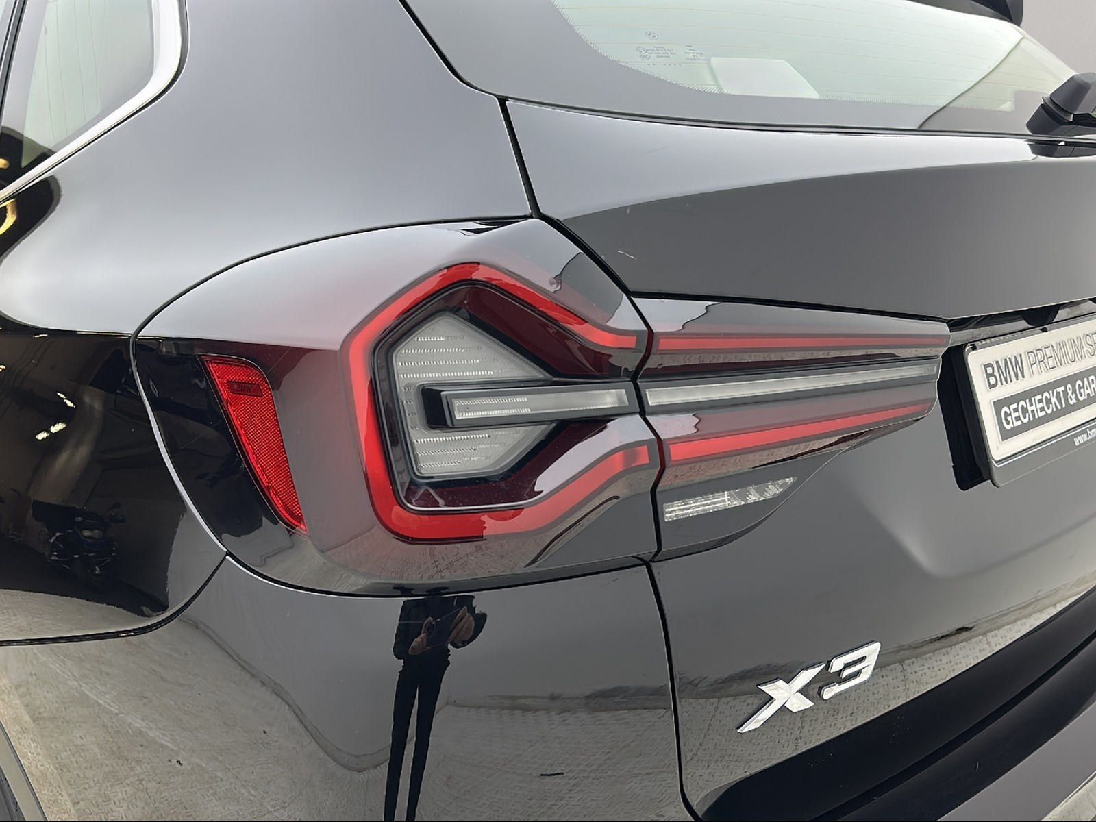 BMW X3 xDrive30e Navi AHK Kamera Pano.Dach LED