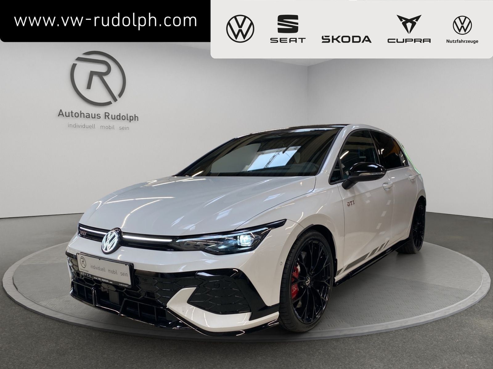 Volkswagen Golf VIII GTI Clubsport 2.0 TSI DSG / Navi LED