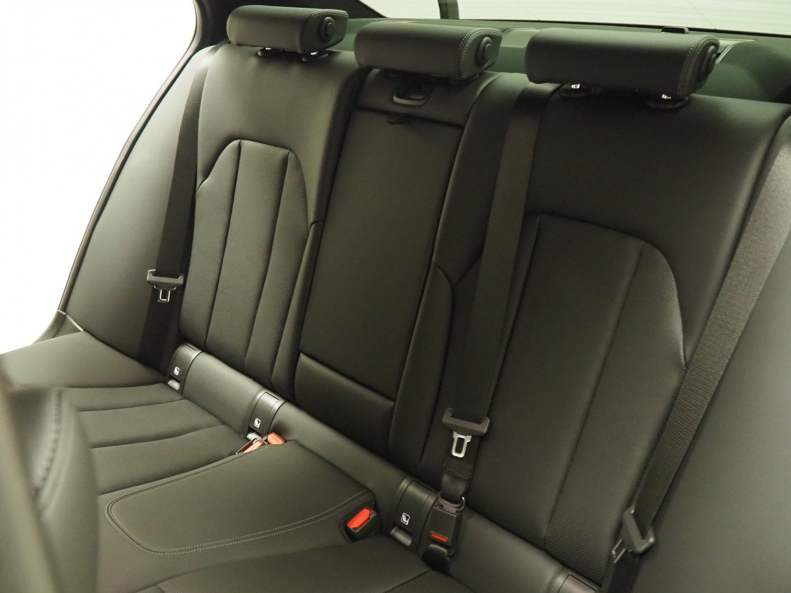 BMW 320D XDRIVE M-Sport - Samsaru's Car Outlet