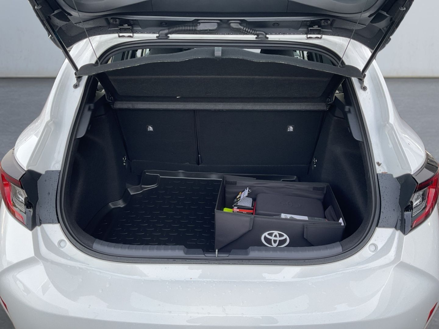 Toyota Corolla 1.8 Hybrid Comfort *LED*ACC*SHZ*CarPlay*
