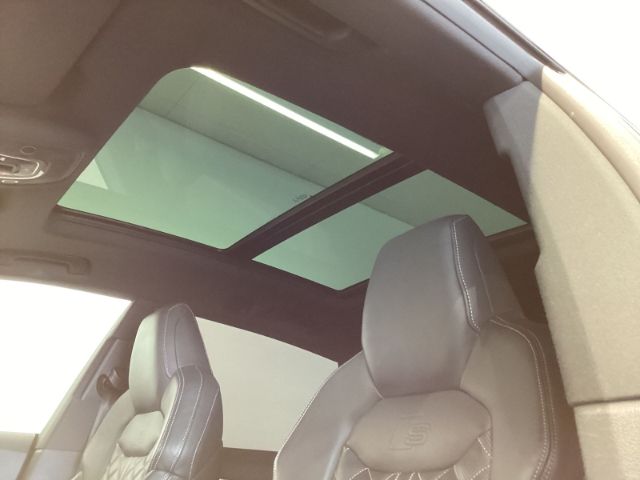 Audi Q8 competition plus 55TFSI quat.S line*Nachtsich