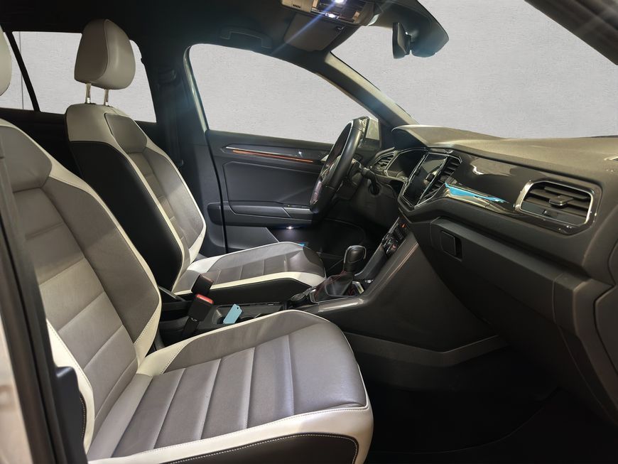 Volkswagen T-Roc 2.0 TSI 4MOTION - Samsaru's Car Outlet