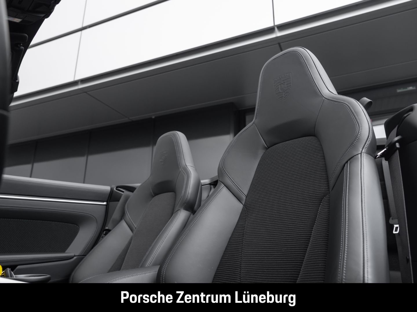 Porsche 992 911 Turbo S Cabriolet - Samsaru's Car Outlet