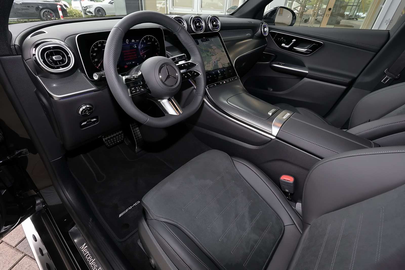 Mercedes-Benz GLC 300 4M AMG 360°+DIG-LED+Pano+AHK+Distronic