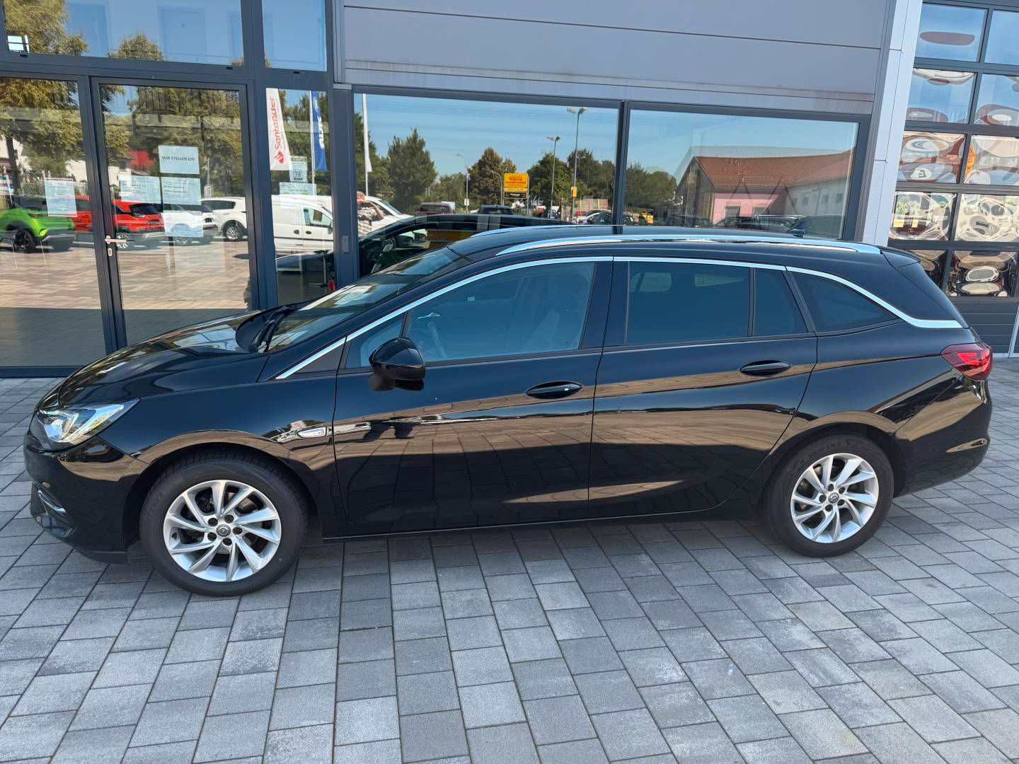 Opel ASTRA ST 1.5D Elegance - Samsaru's Car Outlet