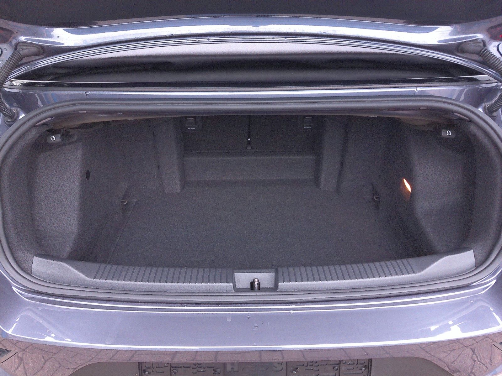 Volkswagen T-Roc Style Black - Samsaru's Car Outlet