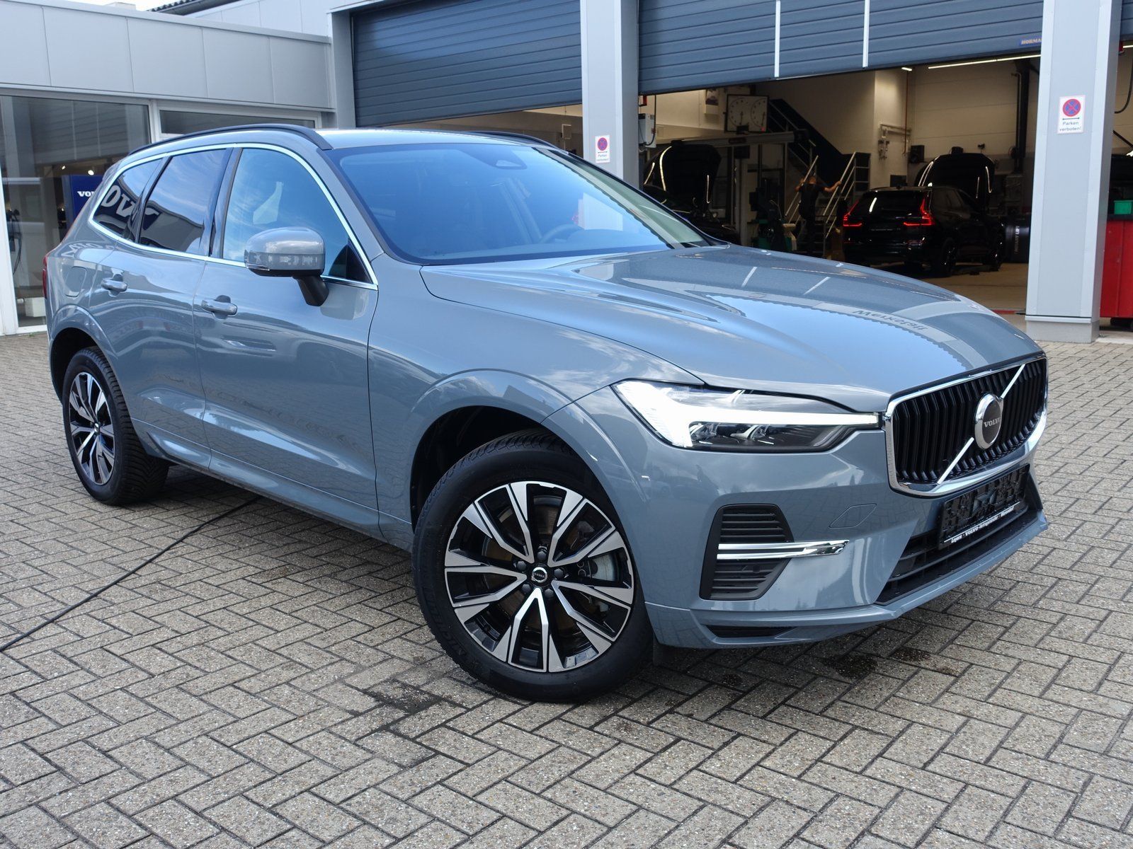 Volvo XC60 Core B4 Mild-Hybrid - Samsaru's Car Outlet