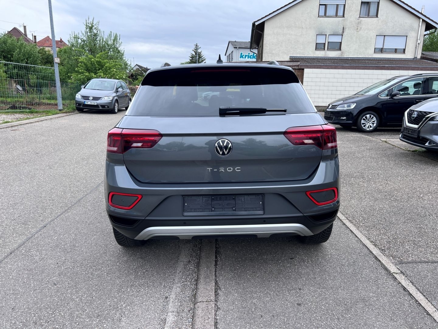 Volkswagen T-Roc 1.0TSI Life - Samsaru's Car Outlet