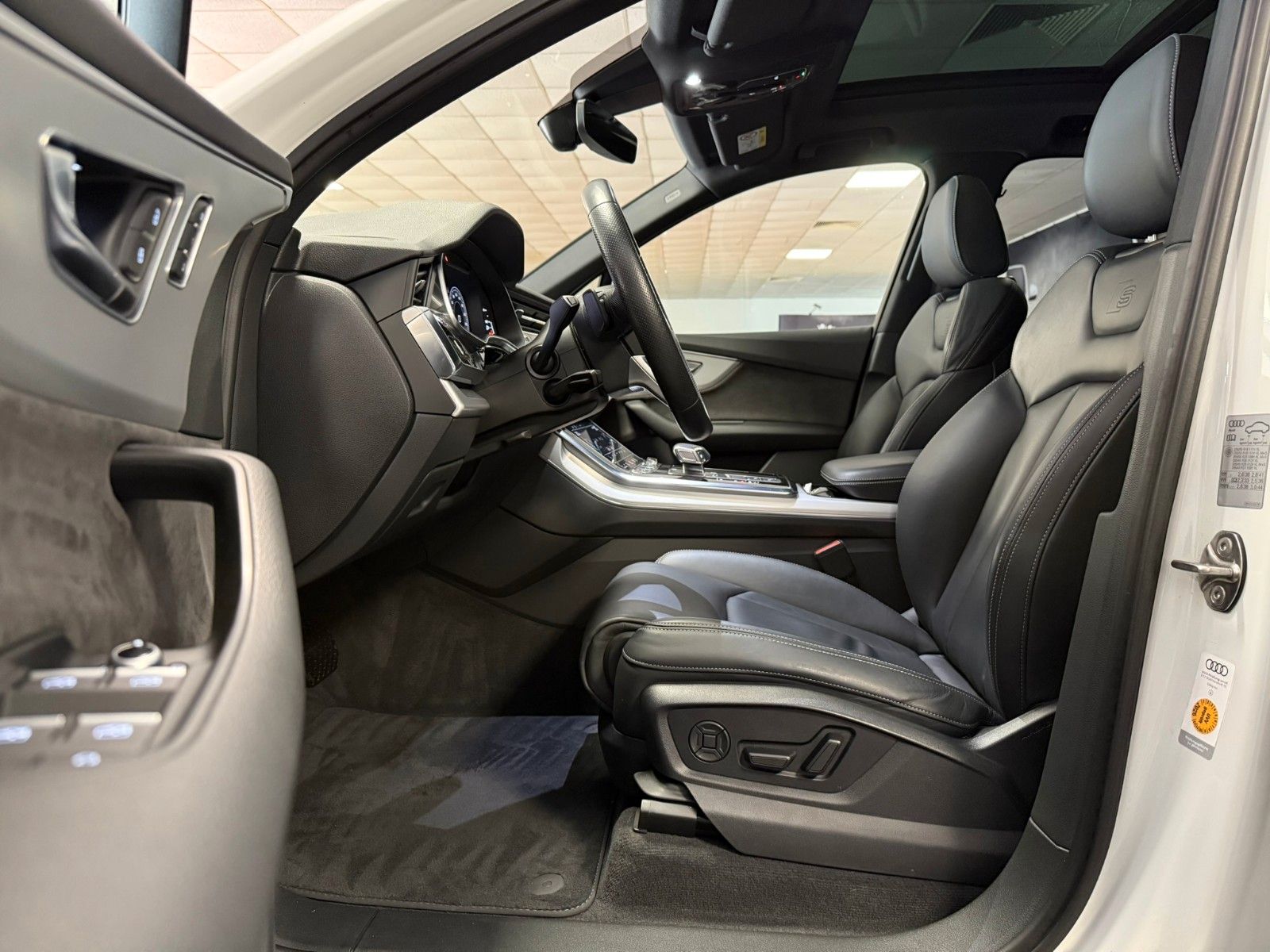 Audi Q7 55 TFSI e quattro S-Line Sport + Business 1.H