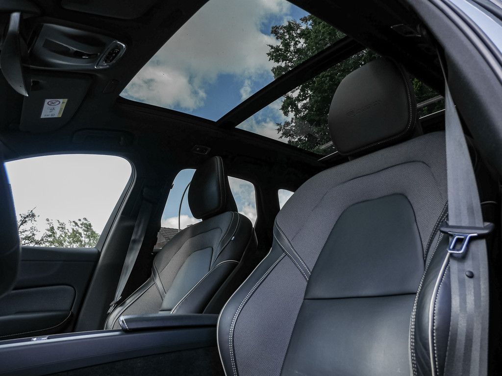 Volvo XC60 T4 R-Design Geartronic - Samsaru's Car Outlet