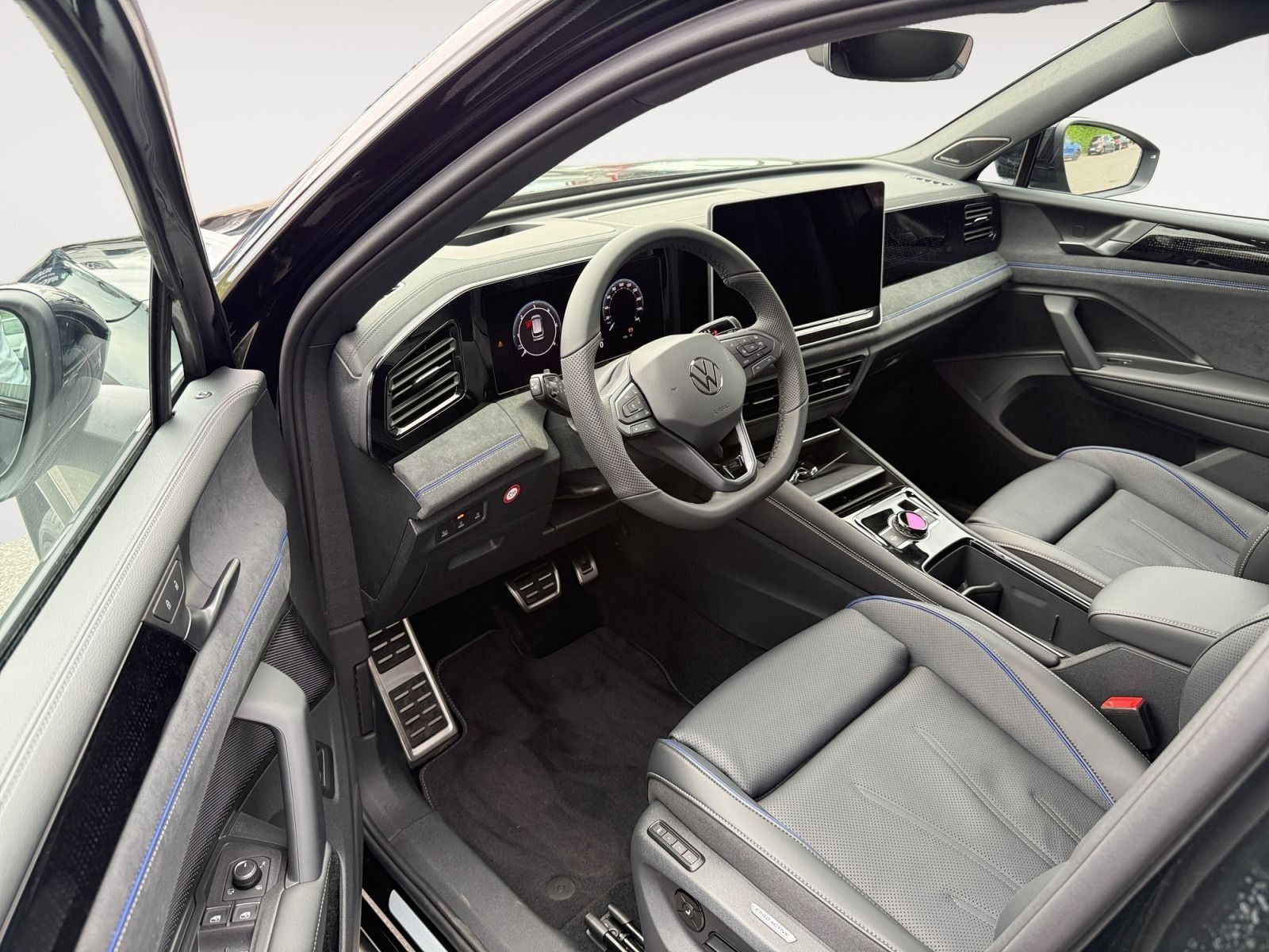 Volkswagen Tiguan R-Line 2,0 l TDI SCR *4MOTION*PANO*LEDER*