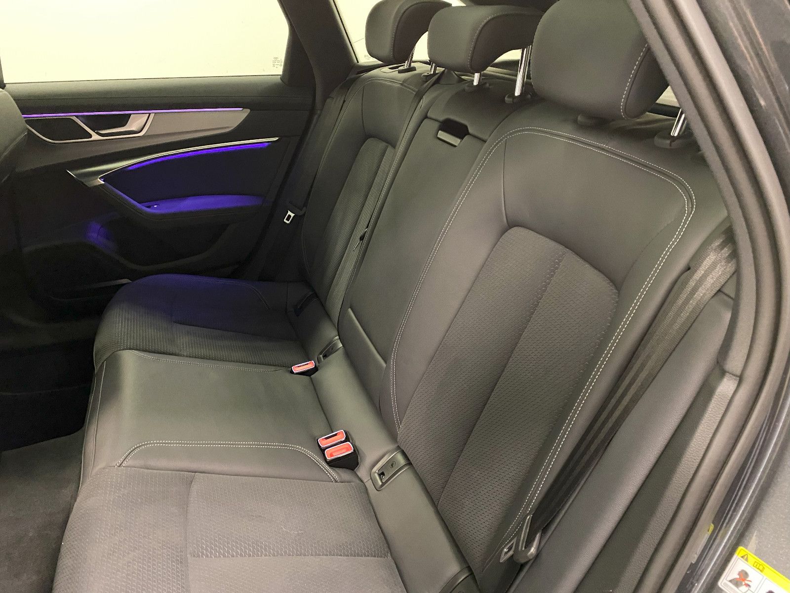 Audi A6 Avant 55 TFSIe quattro S line - Samsaru's Car Outlet