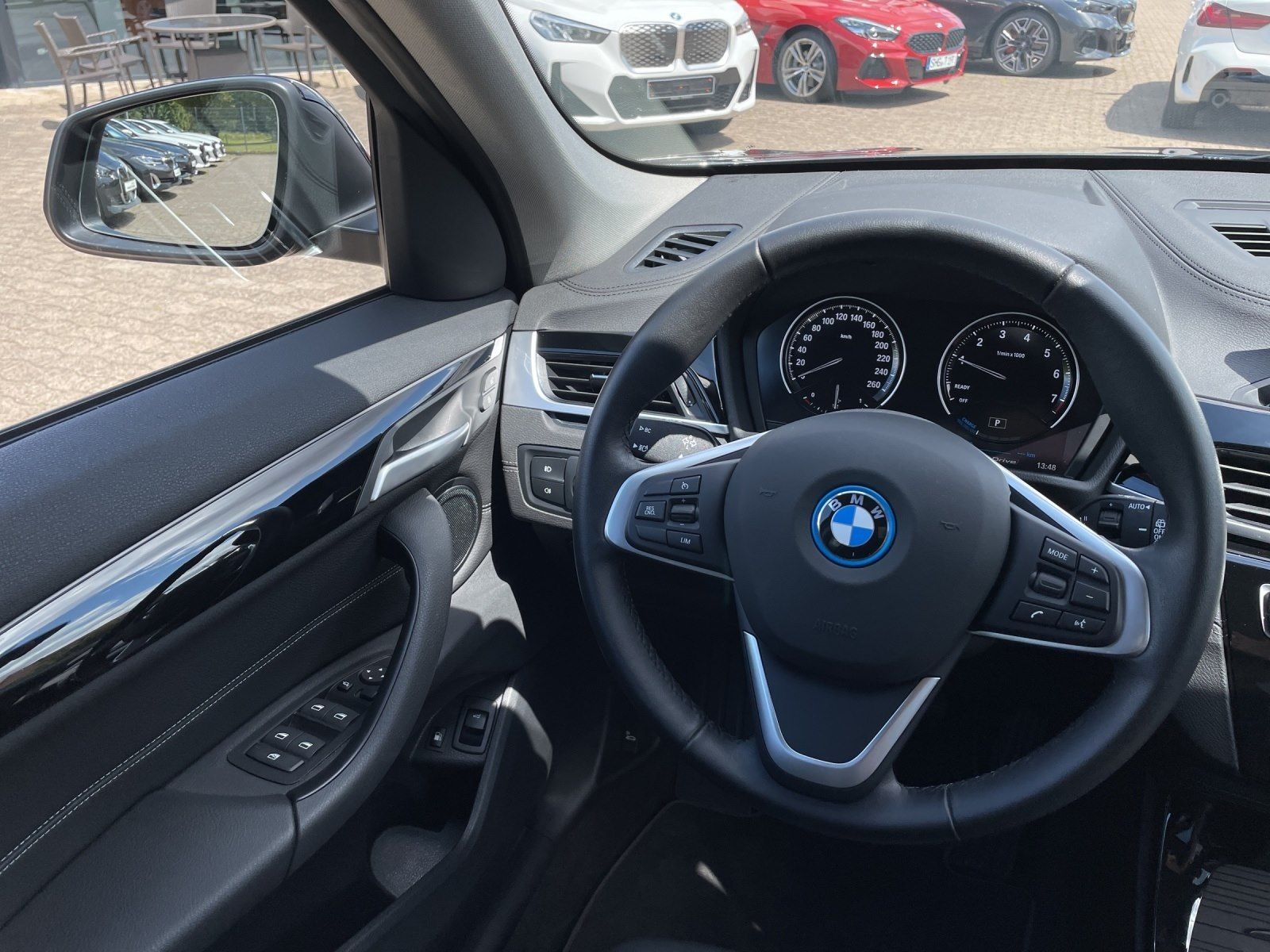 BMW X1 xDrive25e Sport Line - Samsaru's Car Outlet